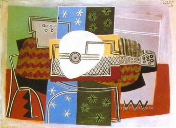 Naturaleza muerta sobre la mandolina 1924 cubista Pablo Picasso Pinturas al óleo